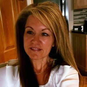 Meet your Posher, Suzanne